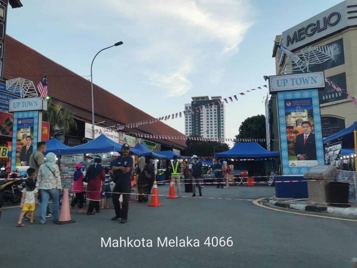 Homestay Melaka Mahkota Melaya Raya ภายนอก รูปภาพ